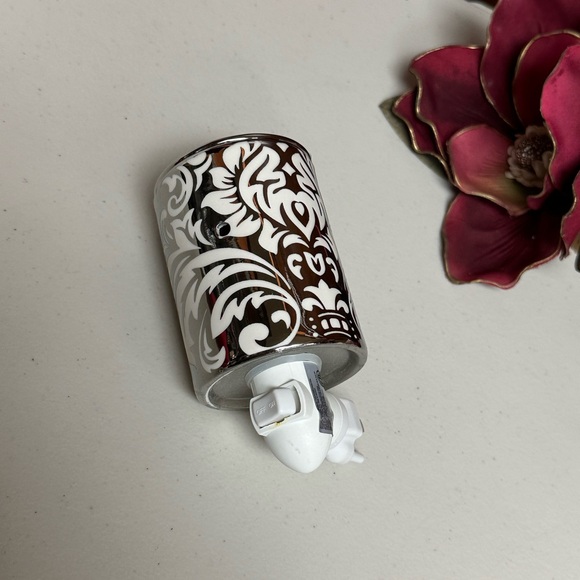 Celebrating Home Night light or Fragrance warmer Florence Plug in - Picture 7 of 14